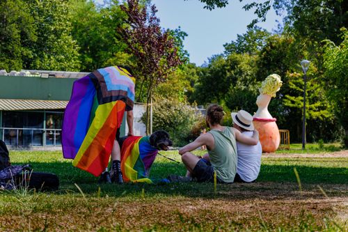Pintura de cartazes e faixas para a 1ª Marcha do Orgulho LGBTQIA+ de Setúbal